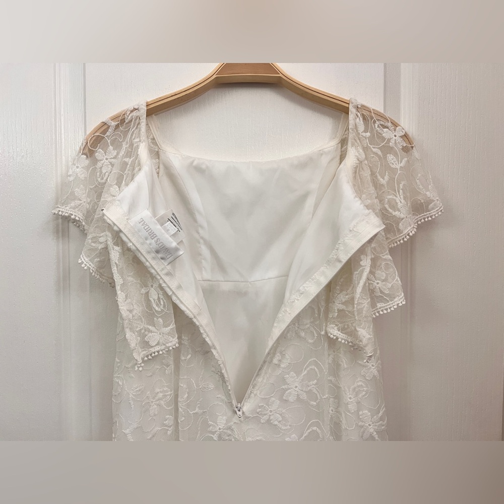 David’s Bridal White Lace Off-Shoulder Dress for Girls Size 8 - Picture 11 of 12